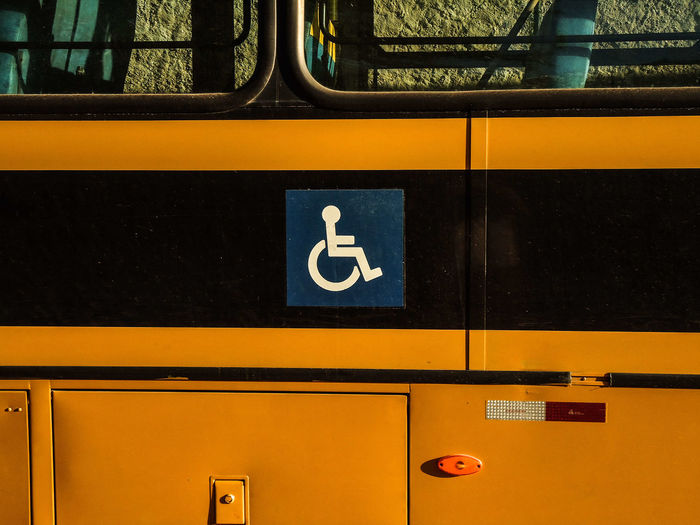 Symbol informing wheelchair accessibility on the bus
