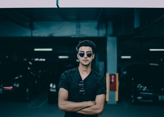 Portrait of young man with sunglasses