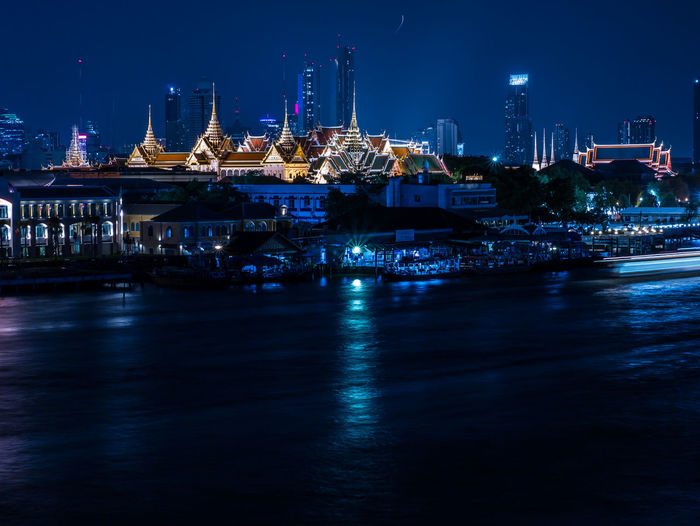 What a beautiful view of the chao praya river bangkok ,thailand.