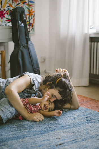 Authentic lifestyle photography by Maskot photo agency. Real People Moments Moment Lifestyles Lifestyle
