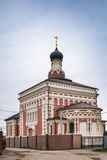 Church of the three saints in the village of tolstoy, russia