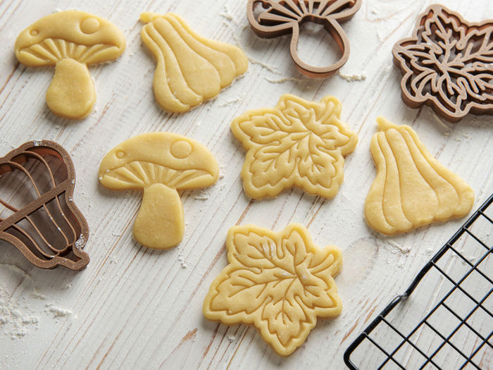 Baking cookies