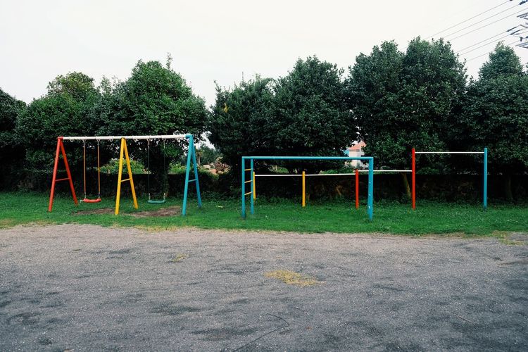 Empty bench in park