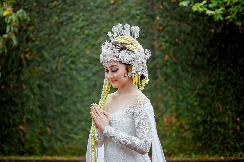 Potret javanese traditional bride. indonesian bride.