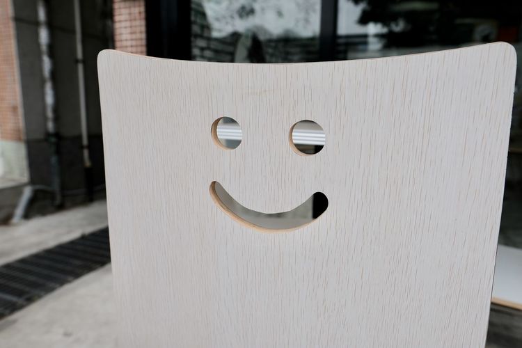 Smiling chair