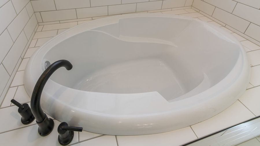 bathtub