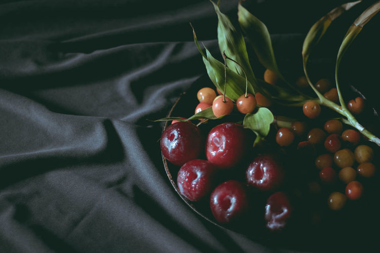 Close-up of berries in bowl on table