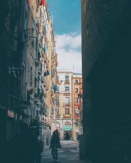Alley of barcelona
