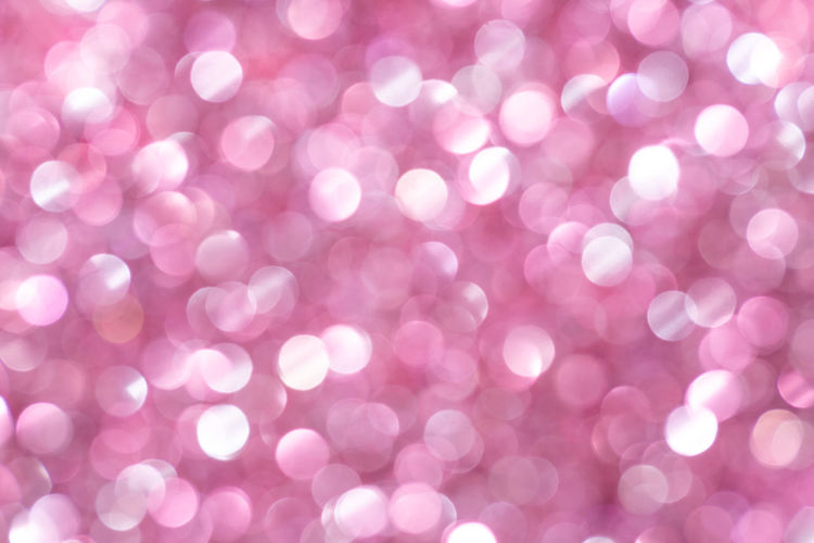 Defocused image of pink balloons