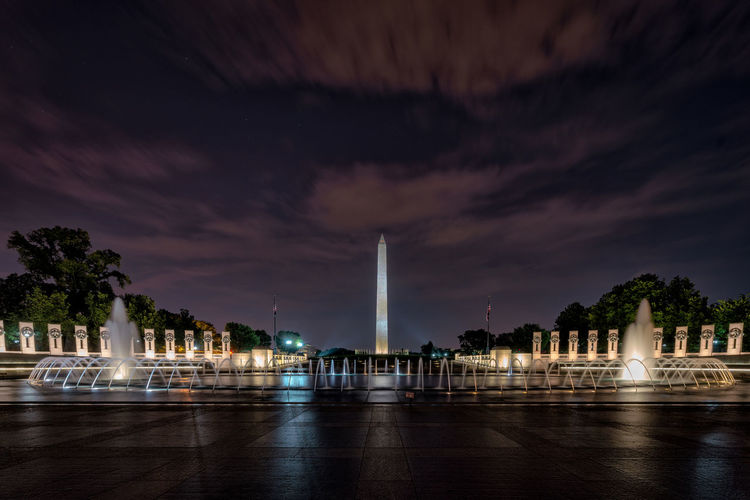 Before the city wakes at the world war ii memorial