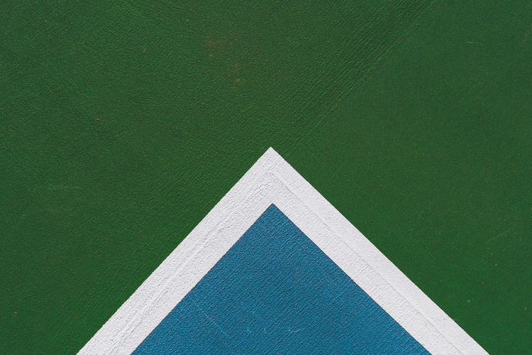 High angle view of a tennis court