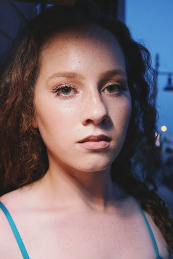 Close-up portrait of teenage girl 