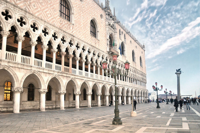 Doges palace in city