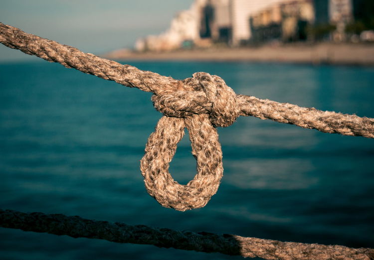 Close-up of rope tied 