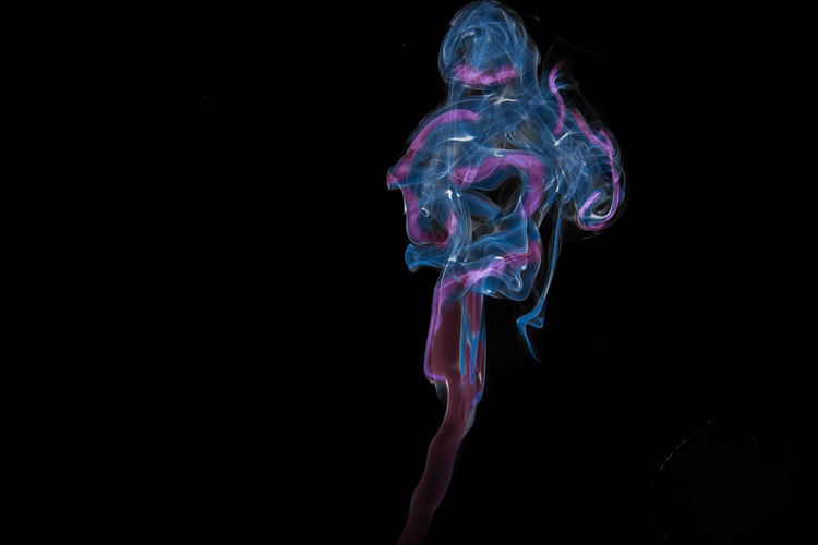 CLOSE UP OF JELLYFISH