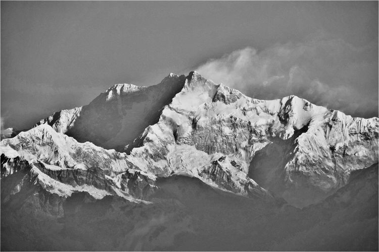 Mount kanchanjangha in black and white