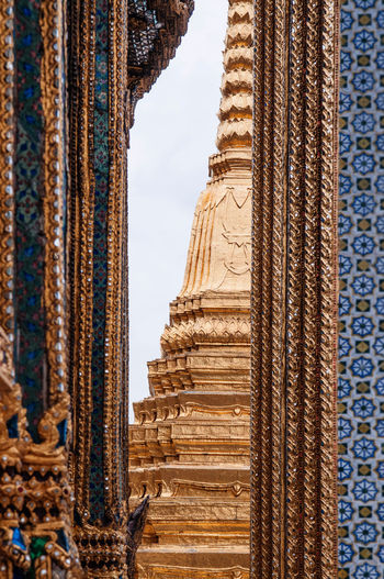Golden historic pagoda of bangkok grand palace building - wat phra kaew - emerald buddha temple