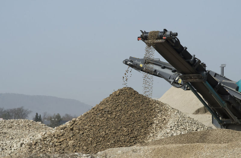 Mining of sand and gravel resources for the construction industry
