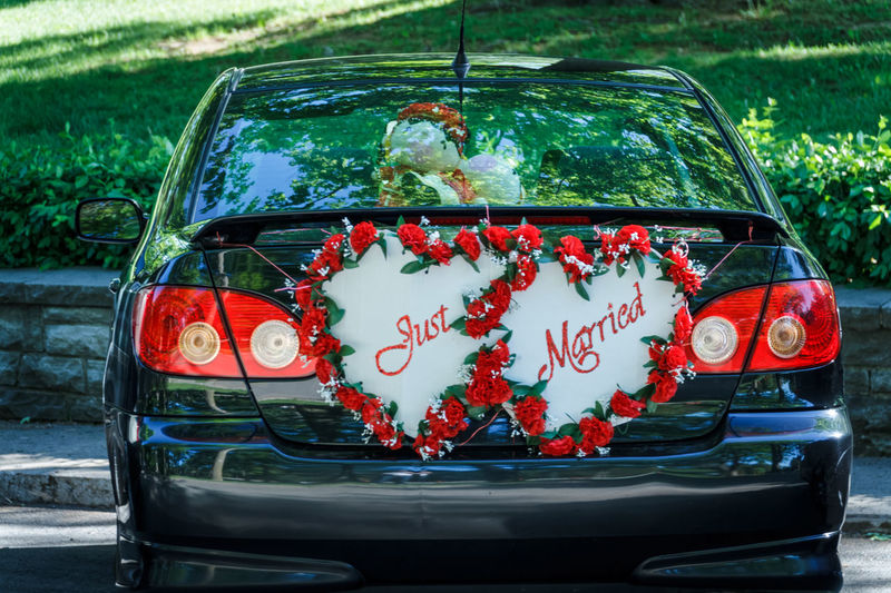 Just married sign on car
