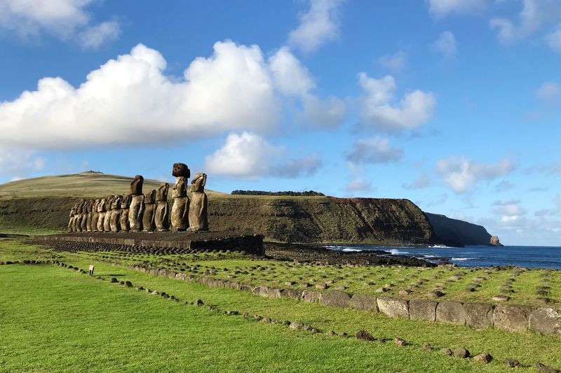 Easter island archeological site ocean pacific island isla de pascua moai 