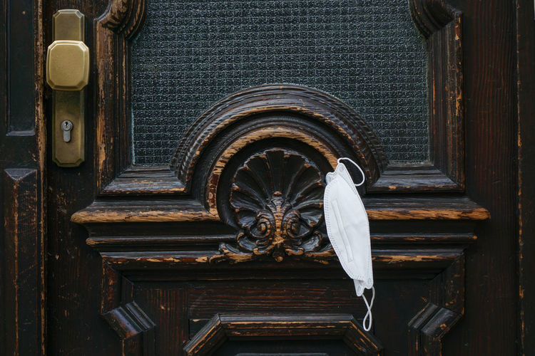 Face mask hang at a door