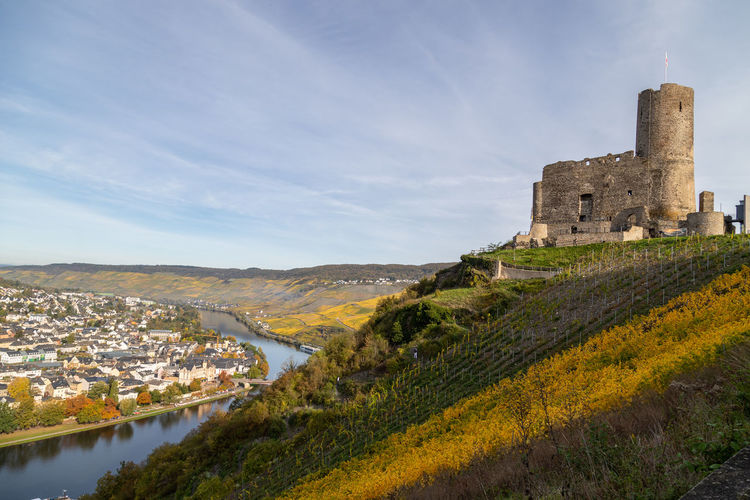 Scenic view at landshut castle in bernkastel-kues on the river moselle in autumn